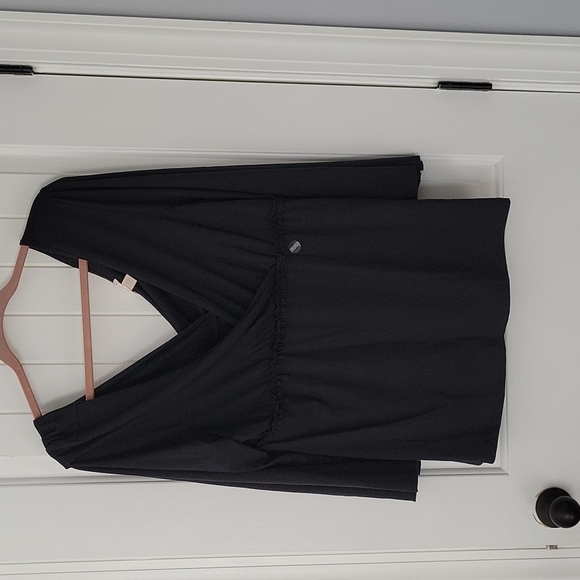 Cacique Other - NWT Cacique lounge wear set